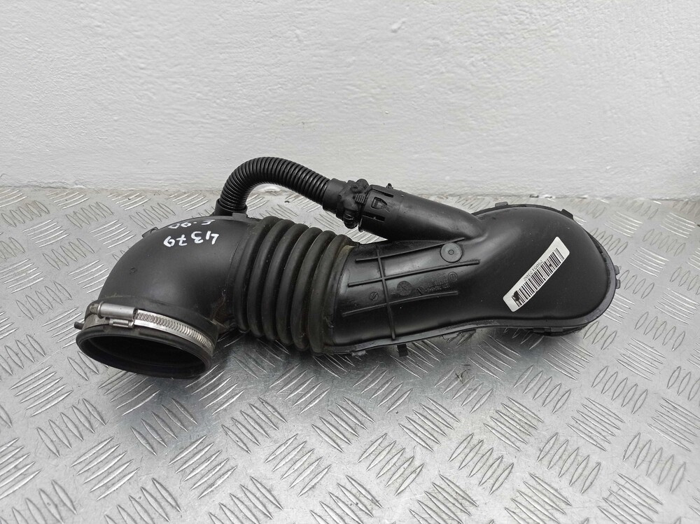 Furtun admisie turbo 7804846 BMW Seria 5 (E60) 2.0 D cod motor N47D20A an fab. 2007 - 2009