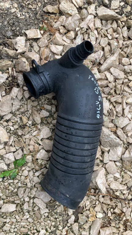 Furtun admisie turbo VW Passat B5 1.9 TDI 8D0129615K