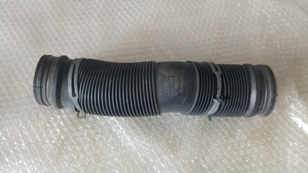 Furtun aer admisie 1.9 tdi atd vw polo 9n 2001-2009 6q0129684b