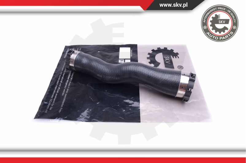 Furtun aer supraalimentare ; BMW 5 (F07, F10, F11) ; 11617810614