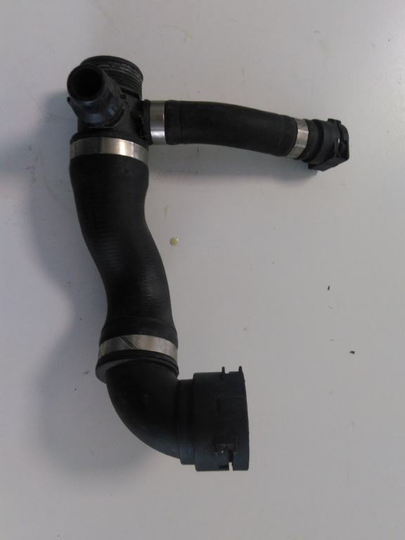 Furtun apa de la motor catre radiator Bmw Seria 3 (e90 ,e91 ) an 2007 N43 cod piesa 17127566031