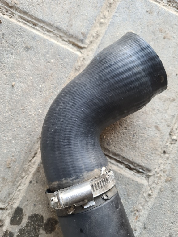 Furtun intercooler 04L145828L SKODA RAPID 1.6 TDI