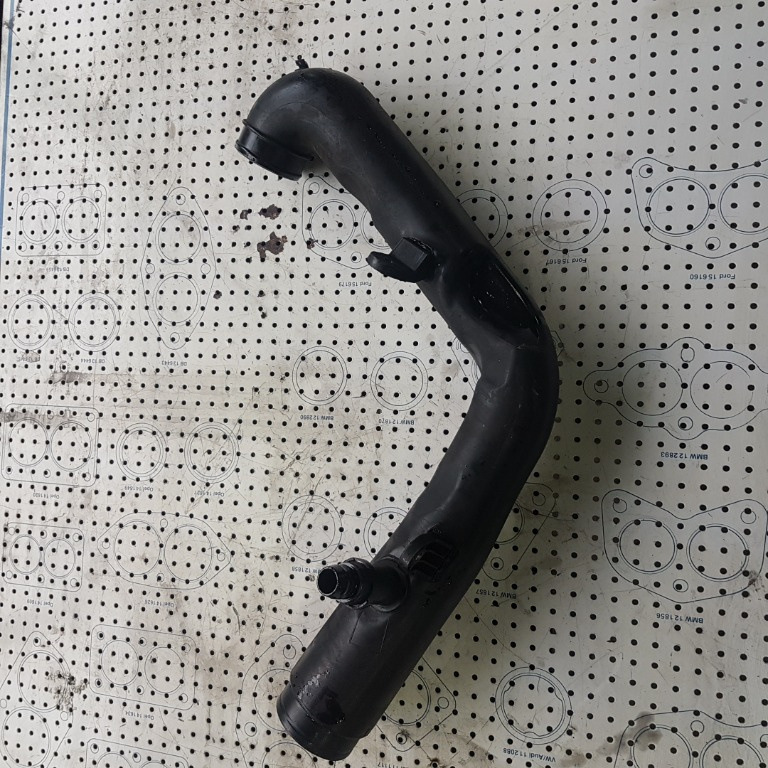 Furtun intercooler 1K0129654AD Skoda Octavia 2 facelift berlina, 2009, 1.9 TDI, 77 kw, BXE, Euro 4