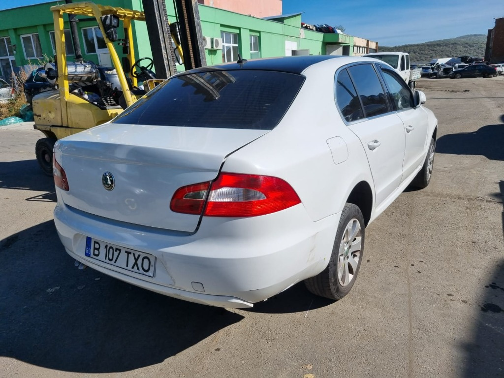 Furtun intercooler Skoda Superb 2 2010 b