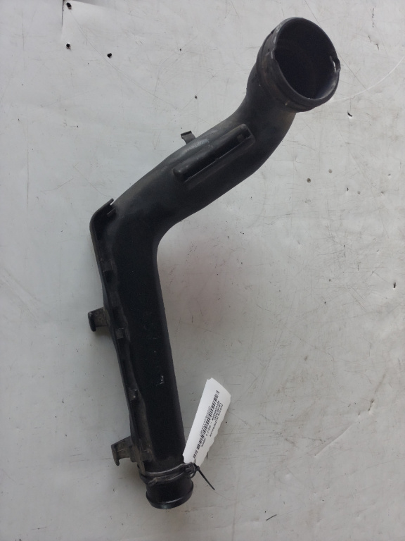 Furtun intercooler Volkswagen Golf 4 an 2004 ASZ cod piesa 1j0145762at
