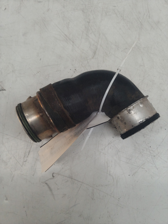 Furtun presiune aer turbo - spre intercooler Audi 