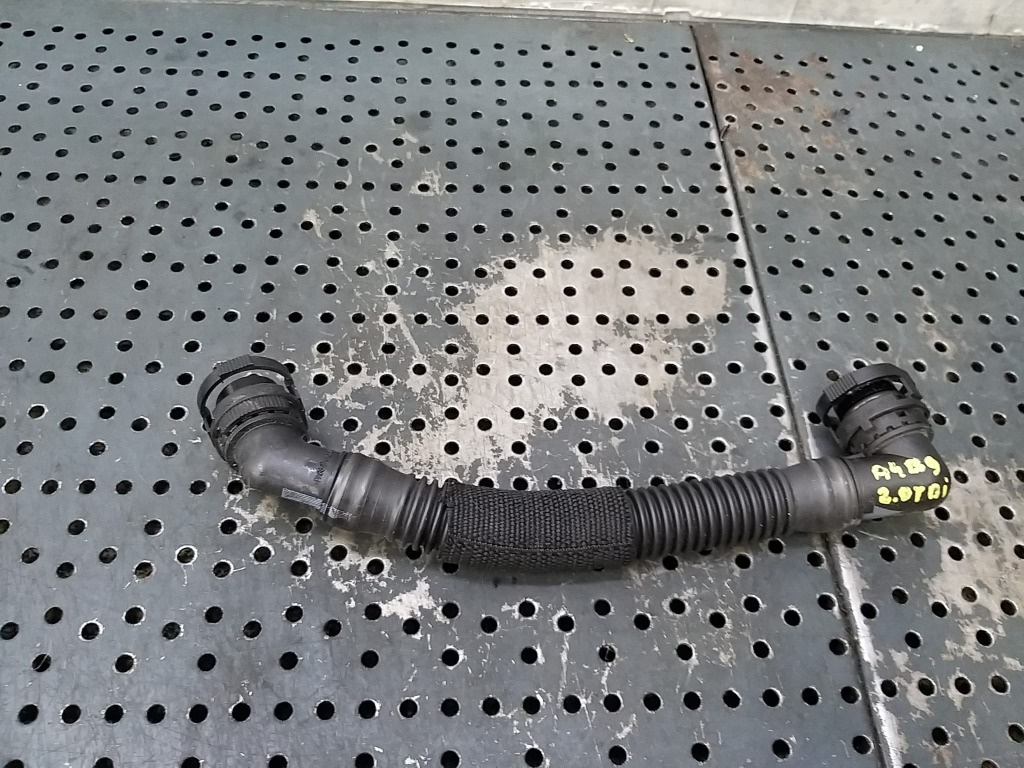 Furtun tub aer 2.0 tdi audi a4 b9 8w 04l103493f