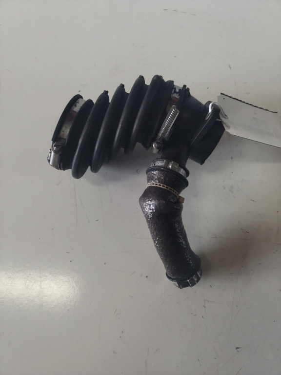 Furtun turbo Ford Focus 3 cod piesa AV61-6C784-AD