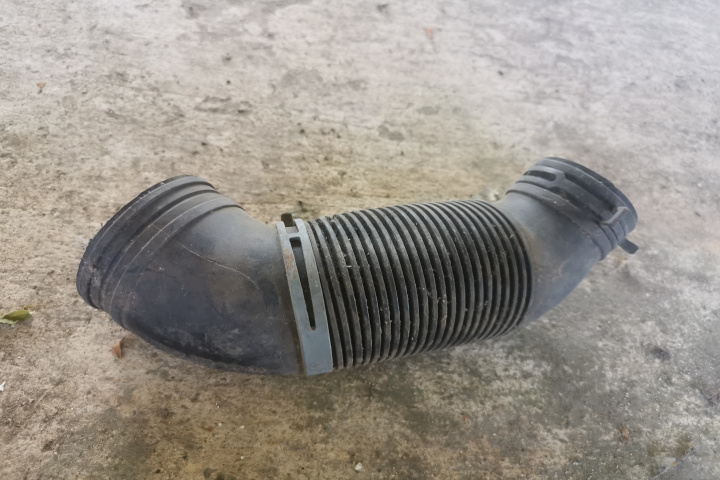 Furtun turbo Furtun turbo, 7M3129627C, Vw Sharan, 1.9 tdi 7M3129627C Volkswagen VW Sharan