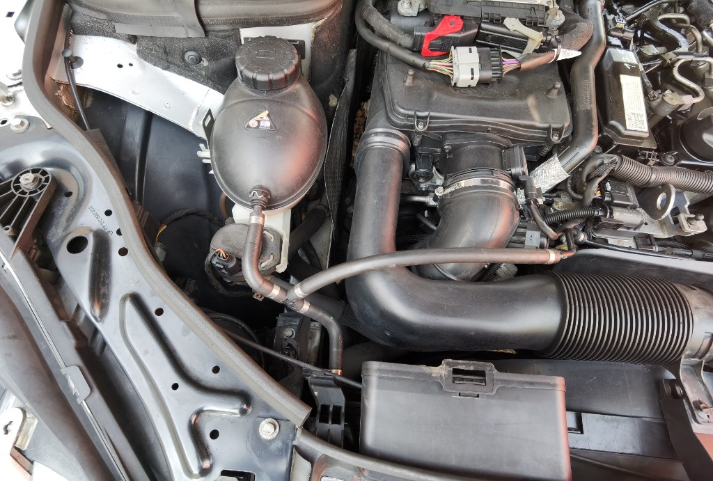 Furtun vas expansiune Mercedes E200 cdi w212