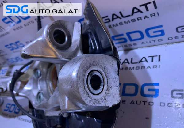Fuzeta cu Rulment Dreapta Fata Audi A4 B