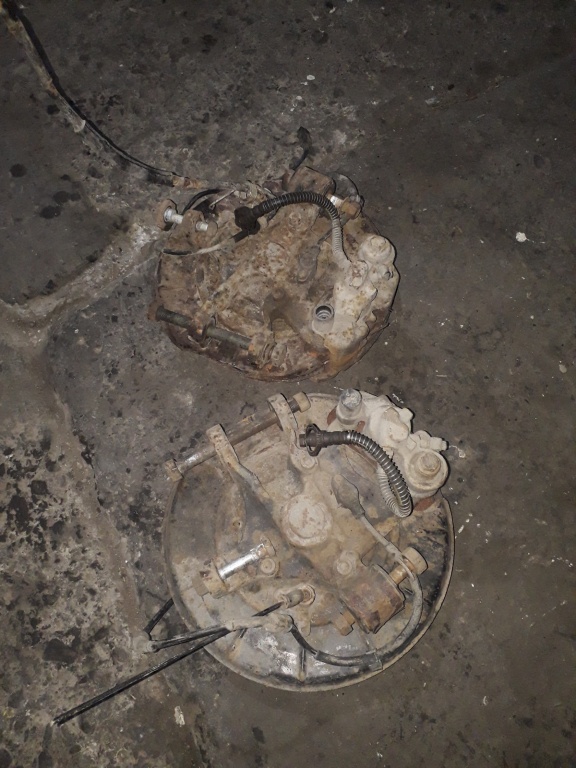 Fuzeta cu rulment punte spate Peugeot 60