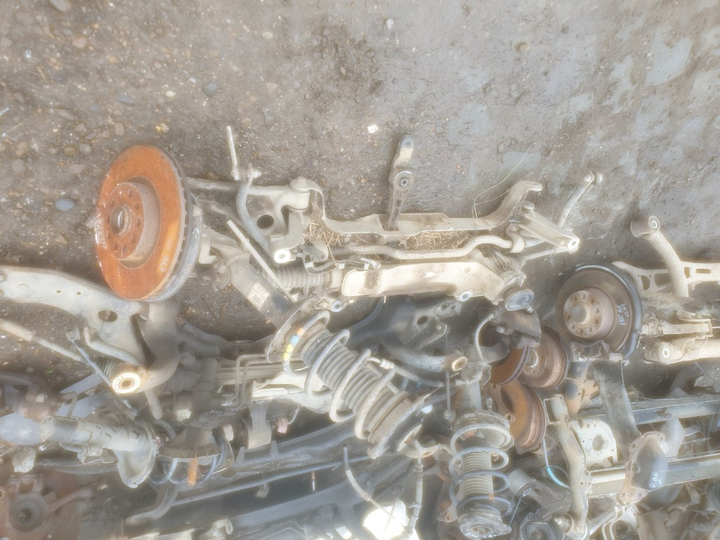 Fuzeta cu rulment roata fata stanga / dreapta Vw Passat B6 2.0 tdi diesel
