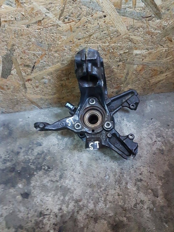 Fuzeta cu rulment stanga fata 1k0407255t vw golf V