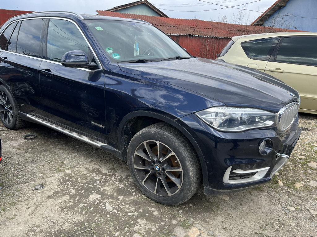 FUZETA DREAPTA CU RULMENT BMW X5 F15 an 2016 cod piesa 31 21 6 869 870