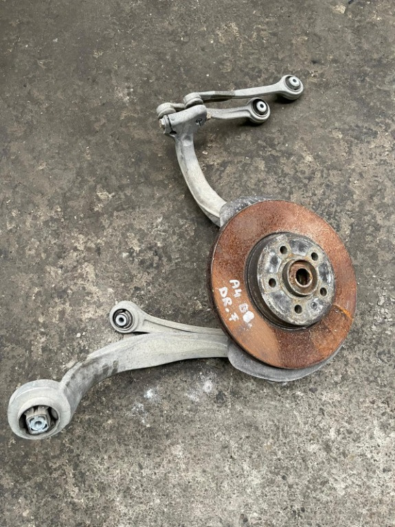 Fuzeta dreapta fata Audi A4 B8 2.0 TDI 8K0407258G