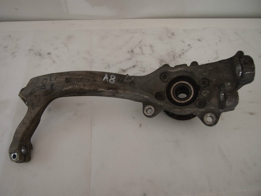Fuzeta dreapta fata audi s8 5.2i v10 bsm 450 cai cod 4e0407254q 4e0258m