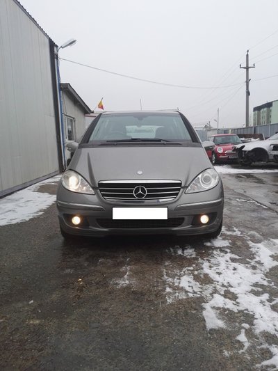 Fuzeta dreapta fata Mercedes A-CLASS W169 2005 HAT