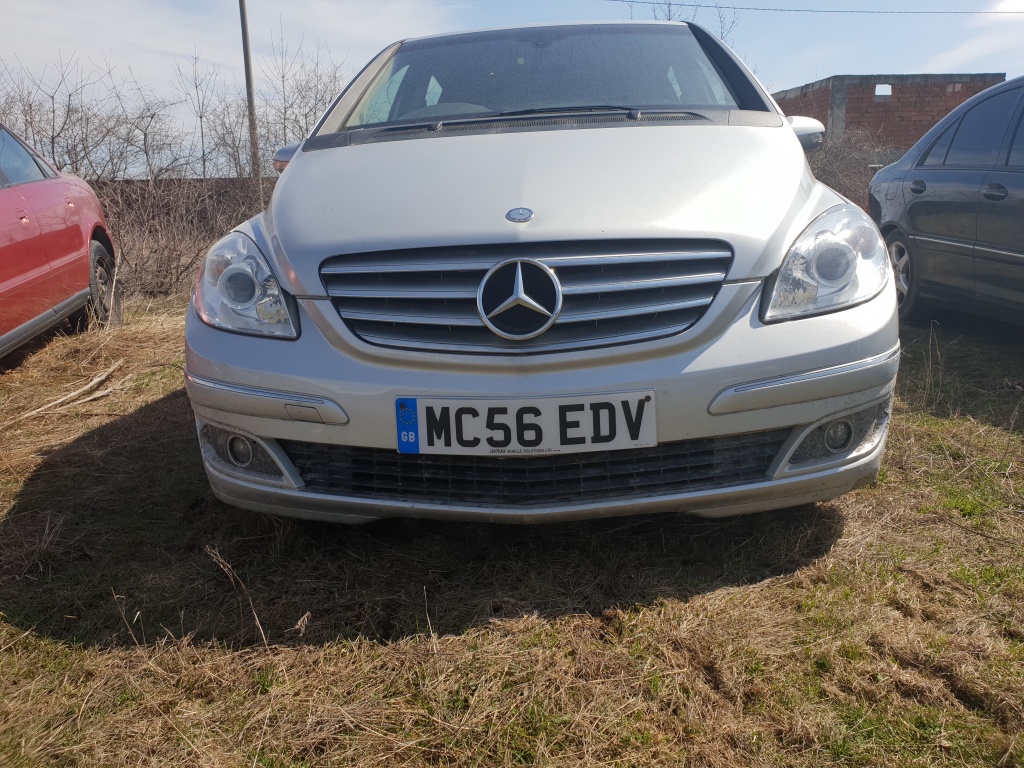 Fuzeta dreapta fata Mercedes B-CLASS W245 2006 ber