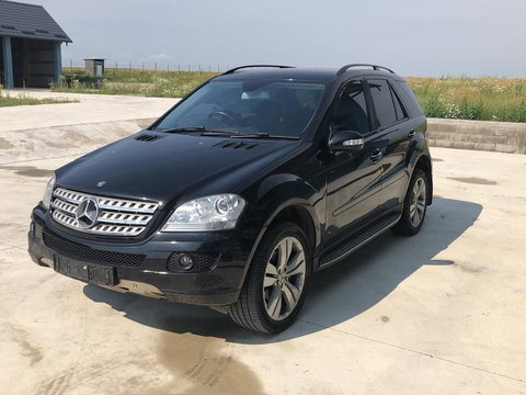 Fuzeta dreapta fata Mercedes ML 320 W164 3.0 CDI