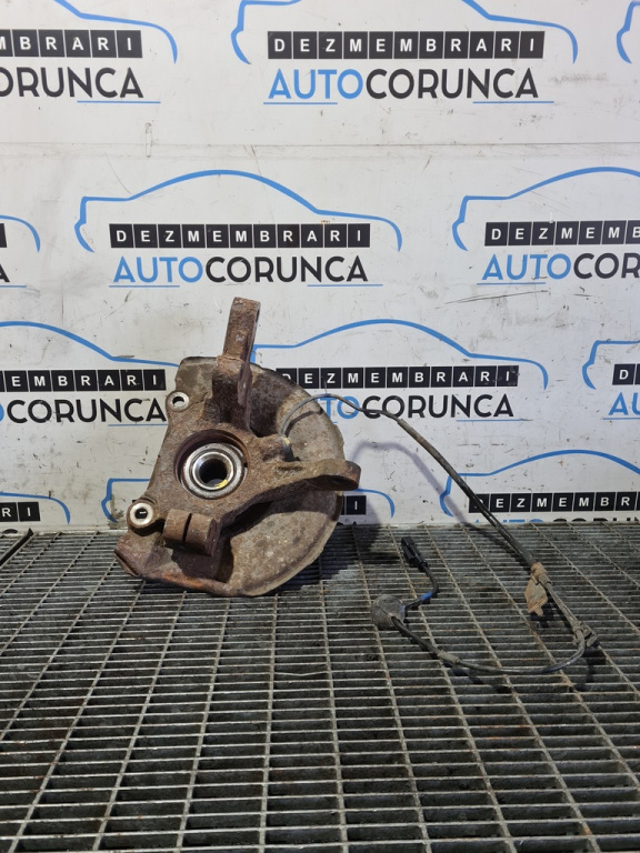 Fuzeta dreapta fata Mitsubishi Outlander III Facelift 2.2 Diesel 2015 - 2018 Manuala 6 Trepte 4N14 Euro6 4x4