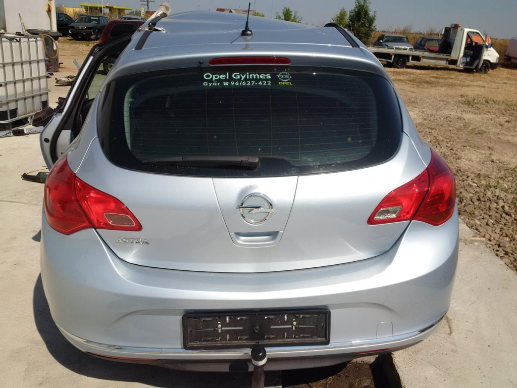 Fuzeta dreapta fata opel astra j 1.6 16v 2009-2015 hatchback
