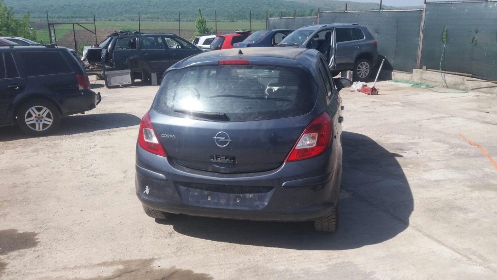 Fuzeta dreapta fata Opel Corsa D 2007 HA