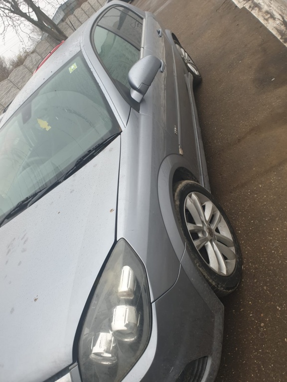 Fuzeta dreapta fata Opel Signum 2005 Hat
