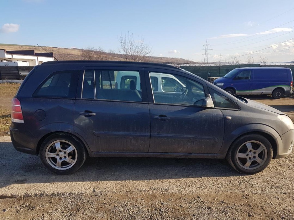 Fuzeta dreapta fata Opel Zafira 2005 com