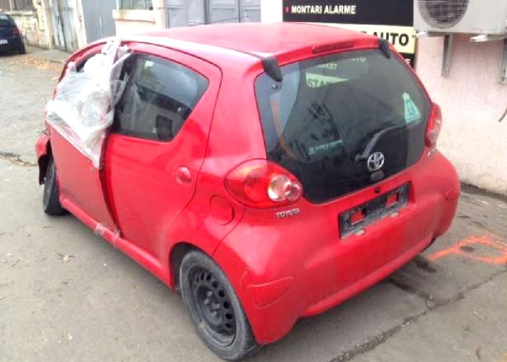 Fuzeta dreapta fata Toyota Aygo 2009 hatchback 1.0