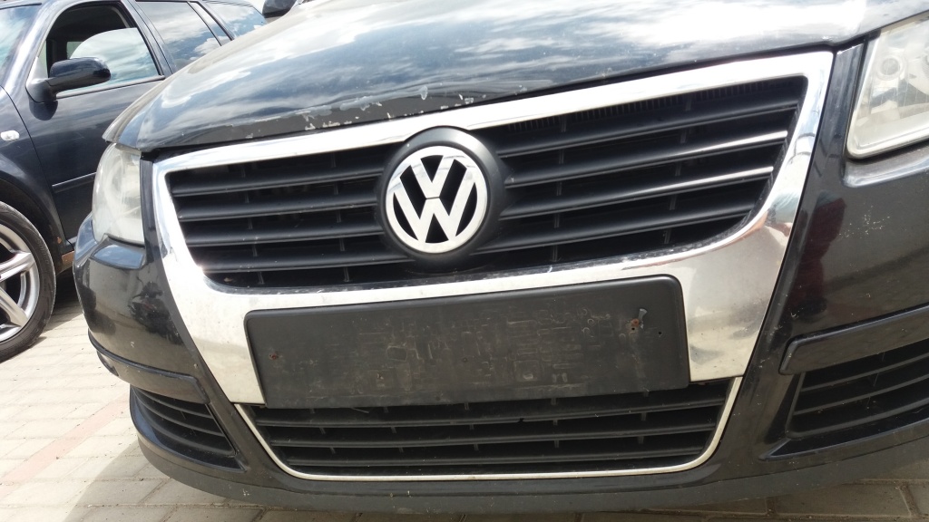 Fuzeta dreapta fata Volkswagen Passat B6 2009 berl