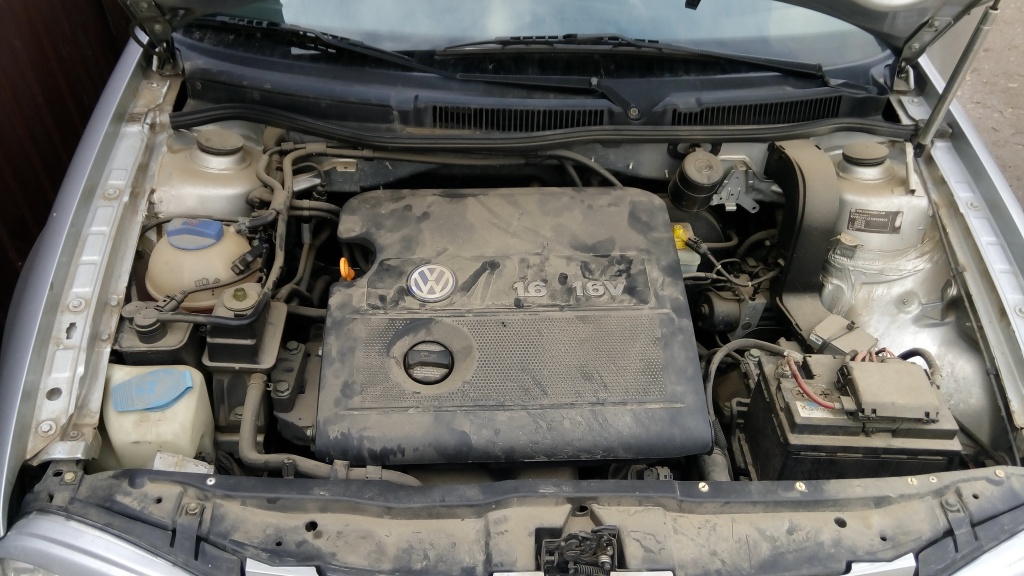 Fuzeta dreapta fata VW Golf 4 2003 Hatch