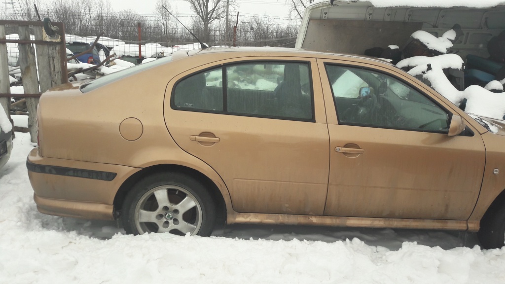 Fuzeta dreapta Skoda Octavia 1.6 SR 74 KW 101 CP A