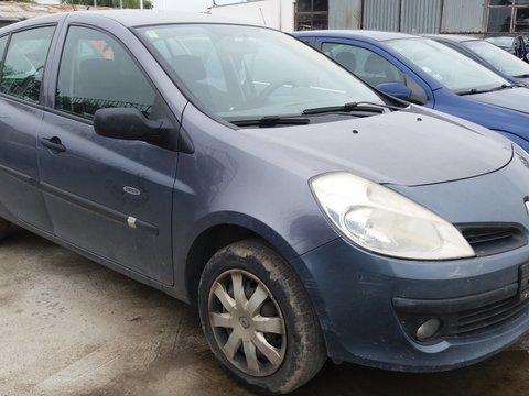 Fuzeta dreapta spate Renault Clio III 2008 hatchback 1.2 benzina