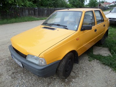 Fuzeta Fata Dacia Super Nova din 2001