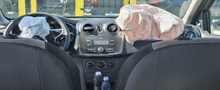 Fuzeta fata dreapta Dacia Sandero Stepwa