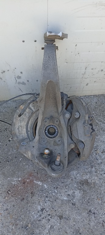 Fuzeta fata stanga dreapta BMW Seria 7 F01 F02 F04