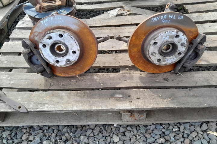 Fuzeta fata stanga Fiat Panda 2 [2003 - 2011] Hatchback 5-usi 1.1 MT (54 hp)