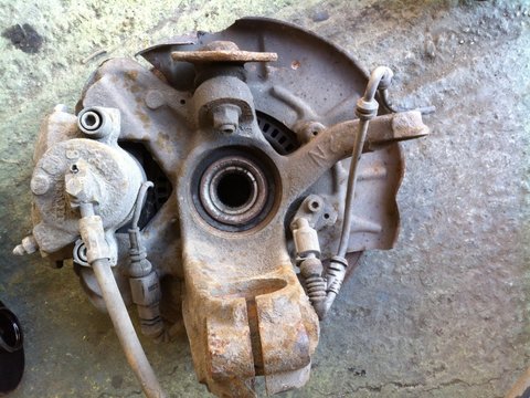 Fuzeta stanga completa VW Golf 4 1,6 2002