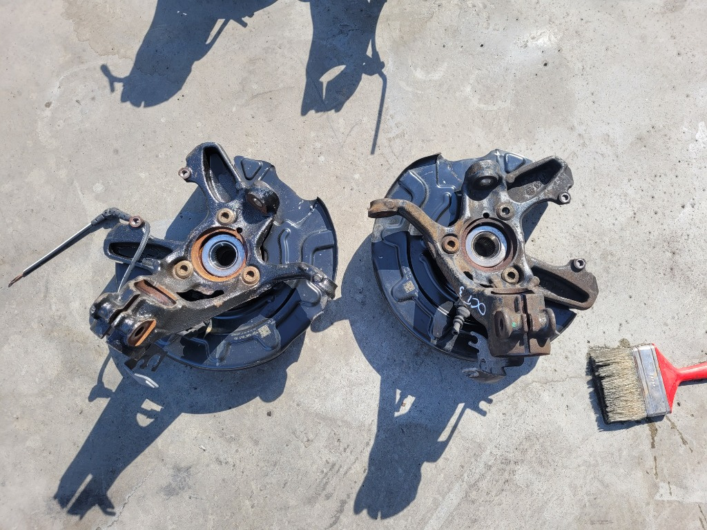 Fuzeta stanga dreapta fata Skoda Octavia 3 1.6 TDI