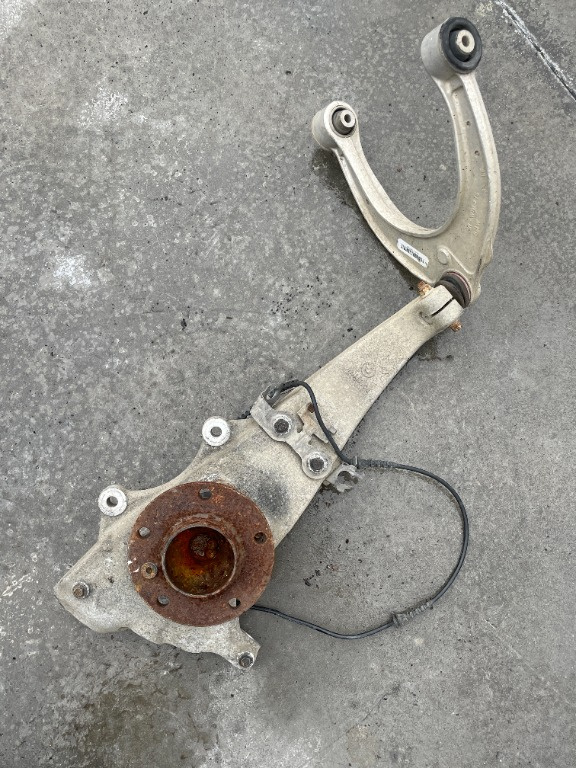 Fuzeta stanga fata Bmw seria 5 F10/F11, 6 F06/F12 cod 6775770
