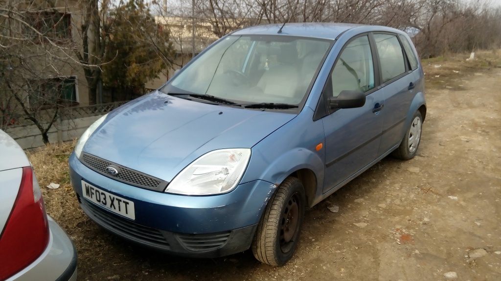 Fuzeta stanga fata Ford Fiesta 2003 Hatchback 1.4