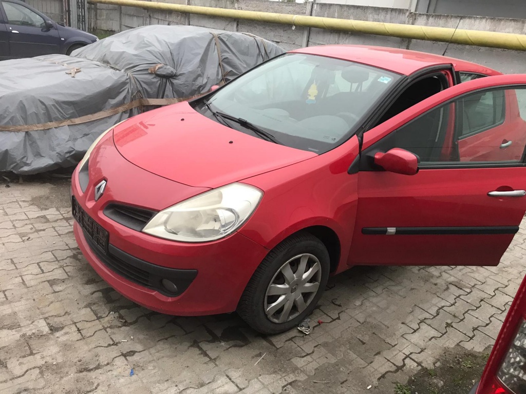 Fuzeta stanga fata Renault Clio III 2008 Hatchback 1149