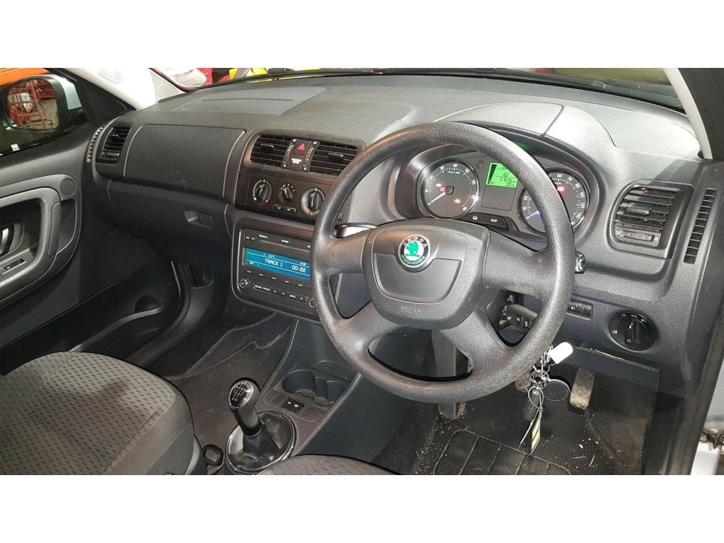 Fuzeta stanga fata Skoda Fabia II 2011 h