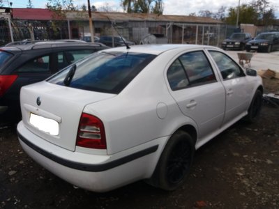 Fuzeta stanga fata Skoda Octavia 2007 berlina 1.9 