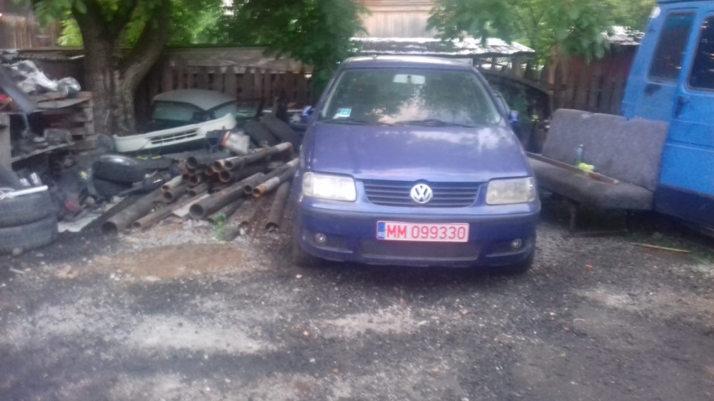 Fuzeta stanga fata Volkswagen Polo 6N 20