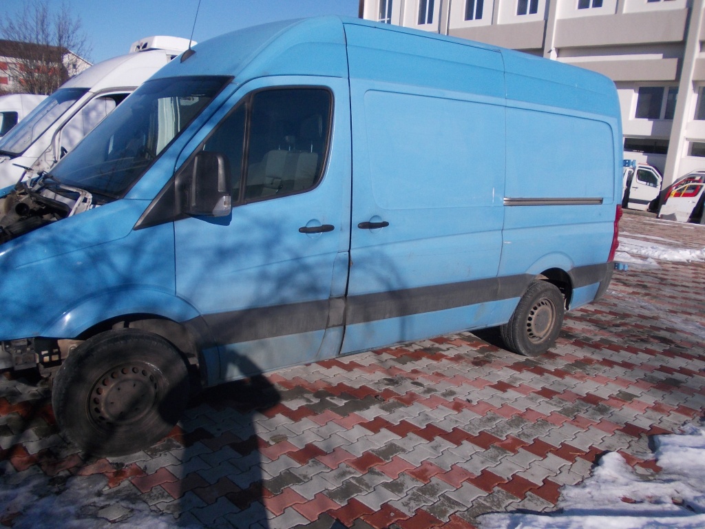 Fuzeta stanga fata VW Crafter 2012 LM4B1