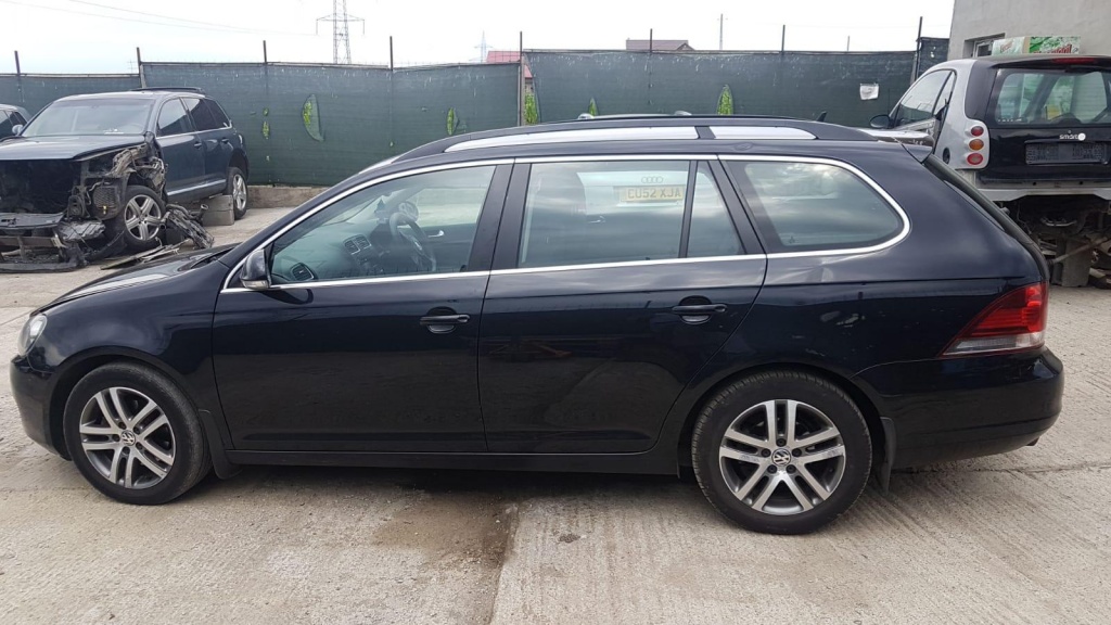 Fuzeta stanga fata VW Golf 6 2010 combi 