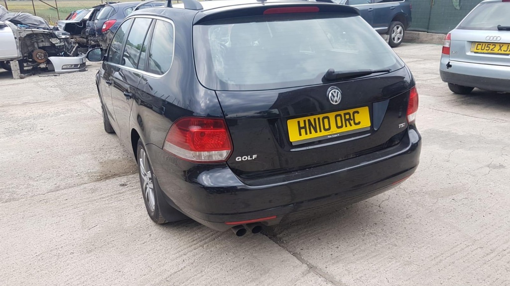Fuzeta stanga fata VW Golf 6 2010 combi 