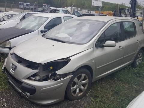 Fuzeta stanga Peugeot 307 1.6 HDI 2005